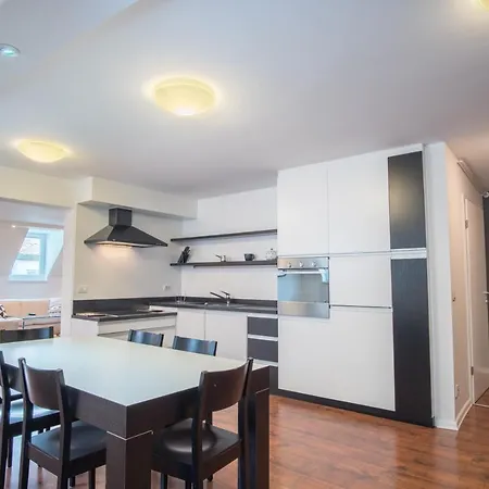 Old Town 3 Bedroom Presidential Loft Apartman *